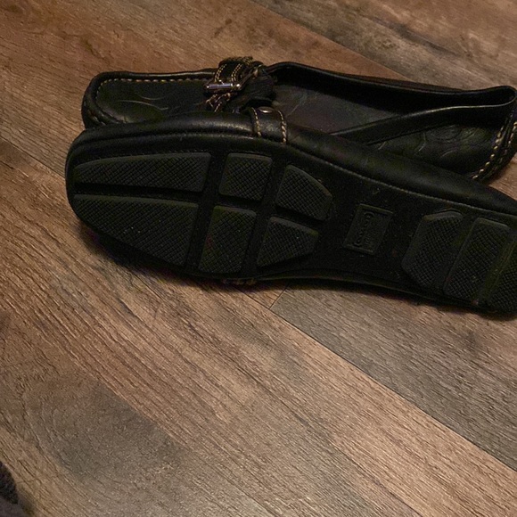 Coach - Picture 2 of 3